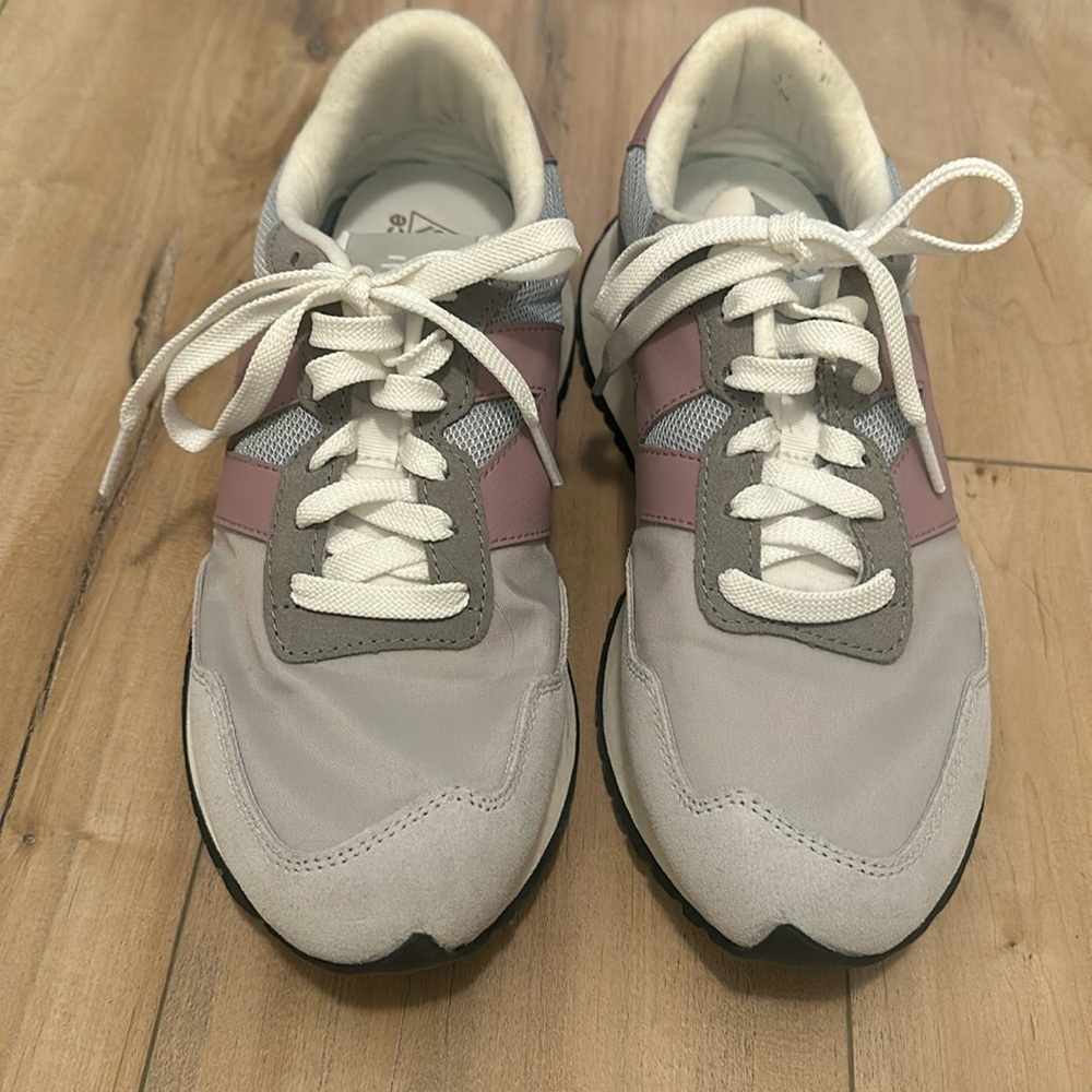 NEW BALANCE 237 sneakers size 8